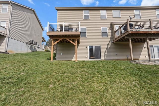 5534 Wavecrest Circle, St Charles, MO 63304