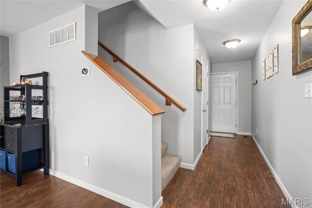 5534 Wavecrest Circle, St Charles, MO 63304