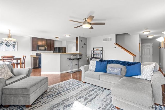 5534 Wavecrest Circle, St Charles, MO 63304