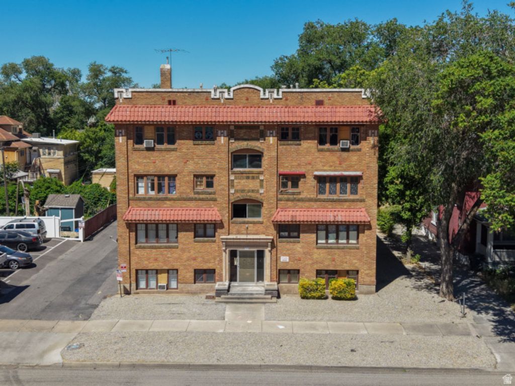 2465 MONROE BLVD, Ogden, UT 84401