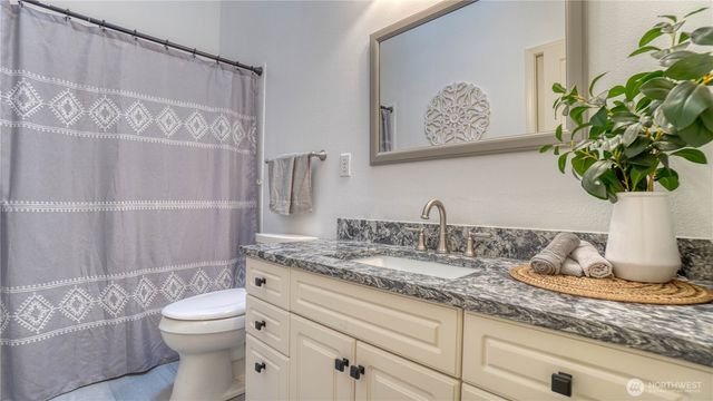 6215 59th Avenue Ct W, University Place, WA 98467