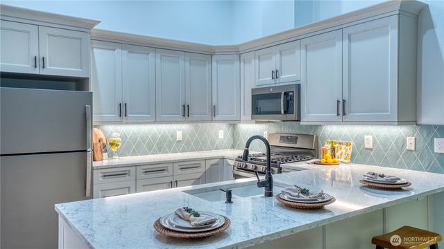 6215 59th Avenue Ct W, University Place, WA 98467