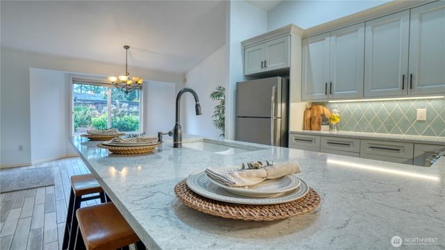 6215 59th Avenue Ct W, University Place, WA 98467