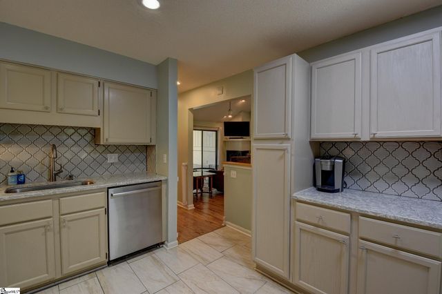 210 Harbor Cove Drive, Salem, SC 29676