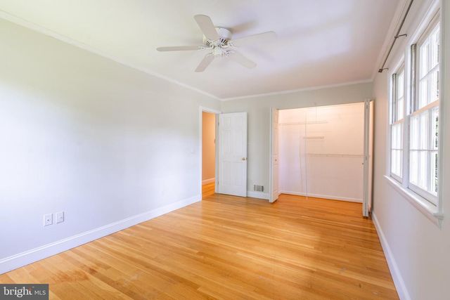 9908 MINBURN ST, Great Falls, VA 22066