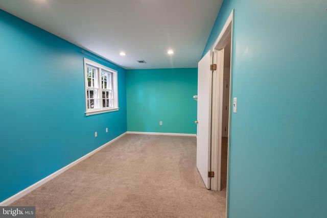 9908 MINBURN ST, Great Falls, VA 22066