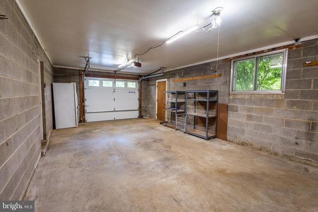 9908 MINBURN ST, Great Falls, VA 22066