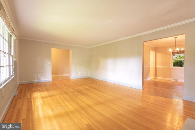 9908 MINBURN ST, Great Falls, VA 22066