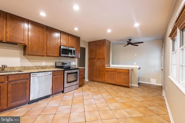 9908 MINBURN ST, Great Falls, VA 22066