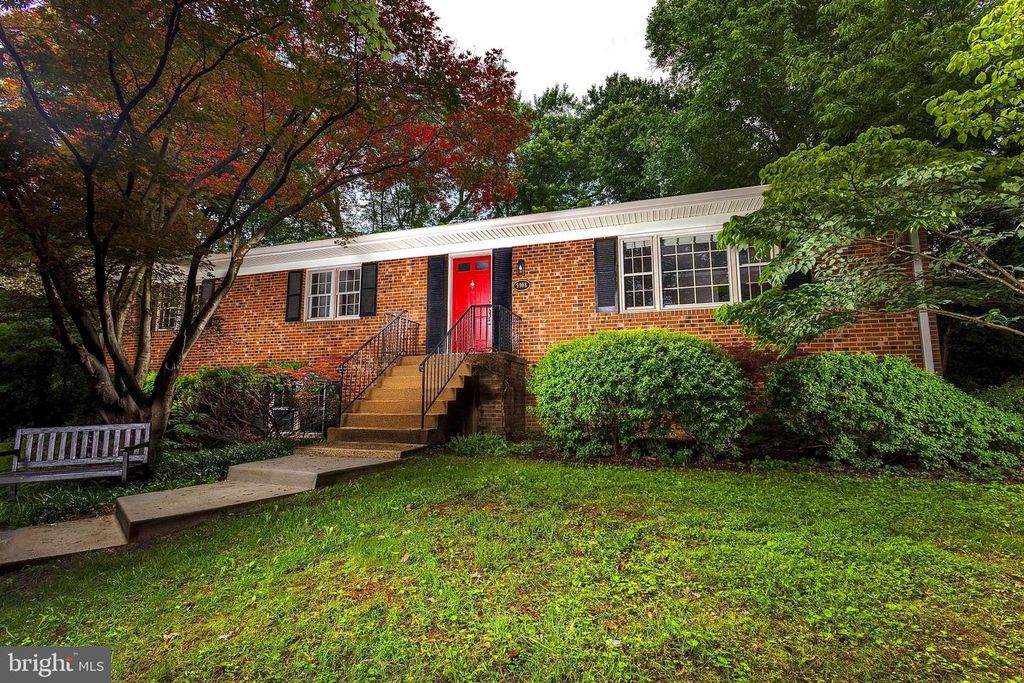 9908 MINBURN ST, Great Falls, VA 22066