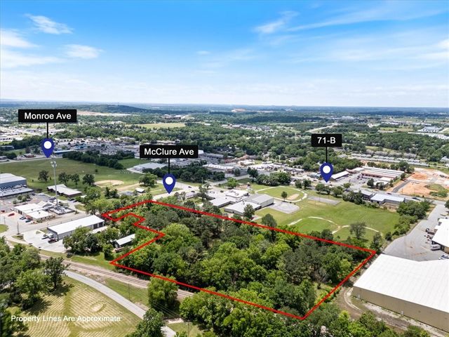 214 McClure Avenue, Lowell, AR 72745