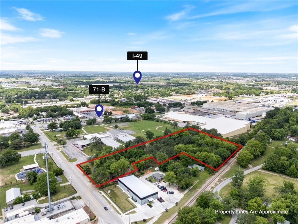 214 McClure Avenue, Lowell, AR 72745