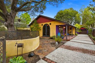 1221 Hopkins Avenue, Palo Alto, CA 94301