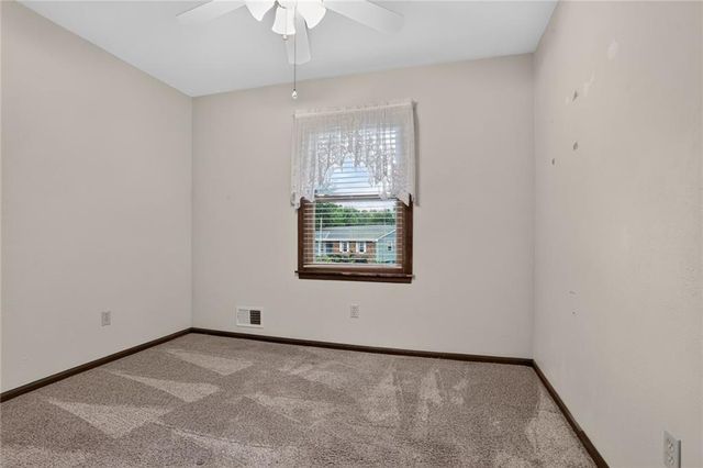1113 S Valley Road, Olathe, KS 66061