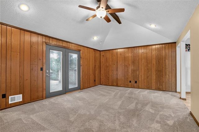 1113 S Valley Road, Olathe, KS 66061
