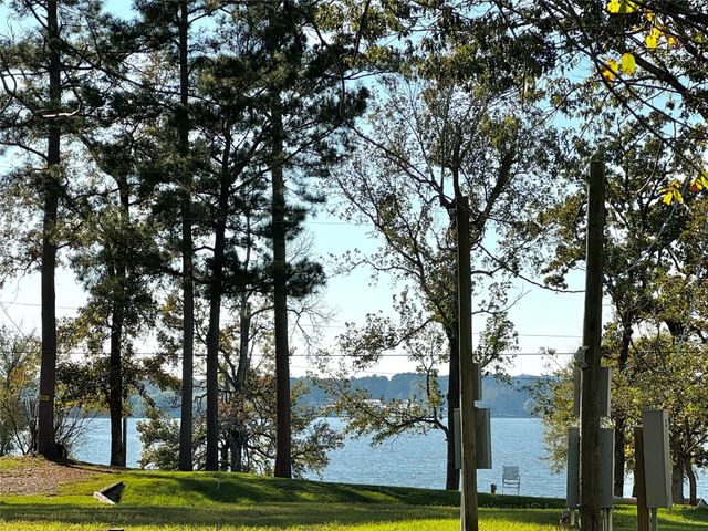 137 Holly Trail, Trinity, TX 75862