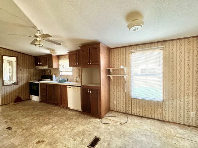 137 Holly Trail, Trinity, TX 75862