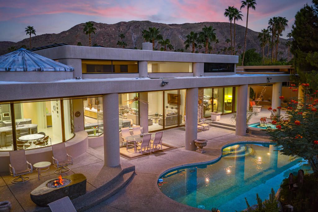 2331 S Caliente Drive, Palm Springs, CA 92264