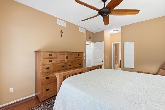 8442 Burlwood Drive, Chanhassen, MN 55317