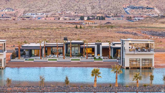 4242 S WAKE ST, Hurricane, UT 84737