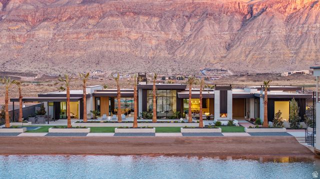 4242 S WAKE ST, Hurricane, UT 84737