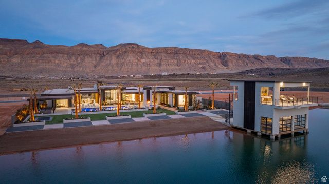 4242 S WAKE ST, Hurricane, UT 84737