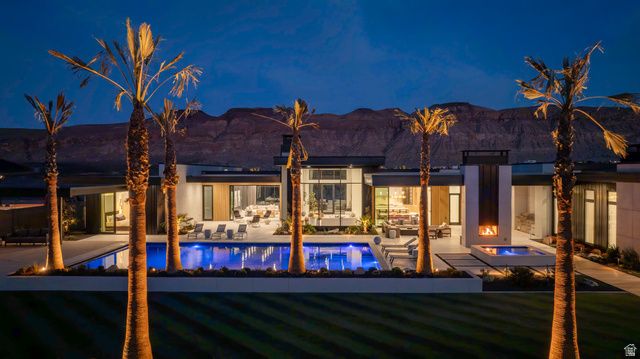 4242 S WAKE ST, Hurricane, UT 84737