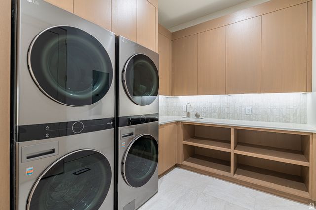 4242 S WAKE ST, Hurricane, UT 84737