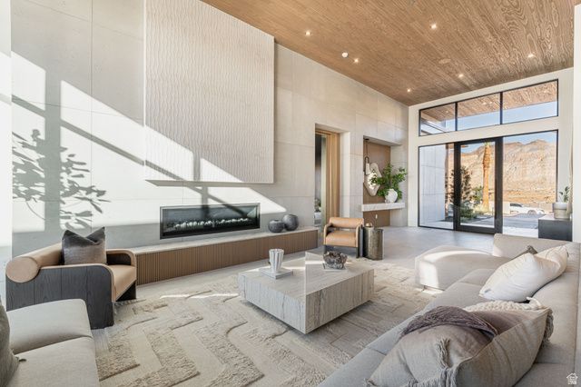 4242 S WAKE ST, Hurricane, UT 84737