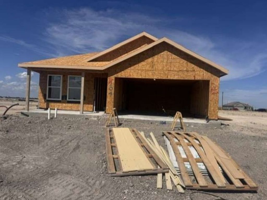 104 Cowboy Trai, Sinton, TX 78387 — exterior