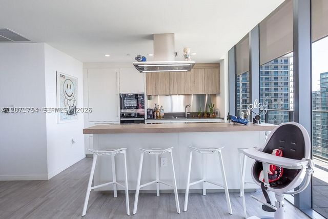 1000 Brickell Plz 3512, Miami, FL 33131