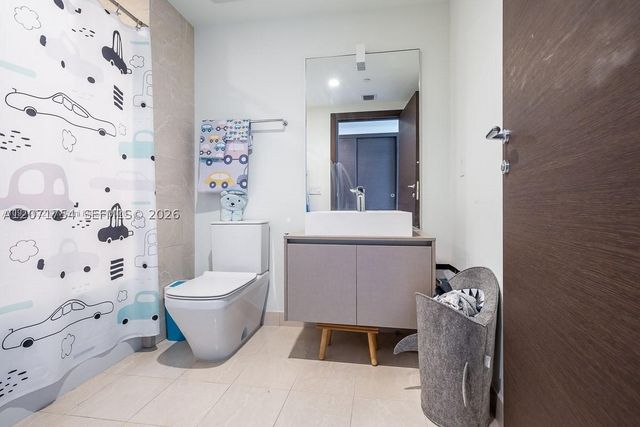 1000 Brickell Plz 3512, Miami, FL 33131
