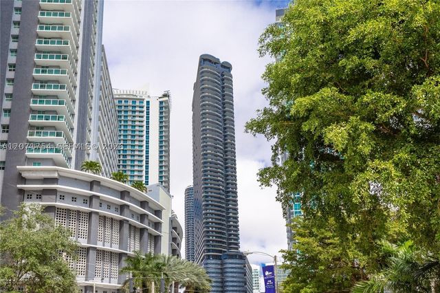 1000 Brickell Plz 3512, Miami, FL 33131