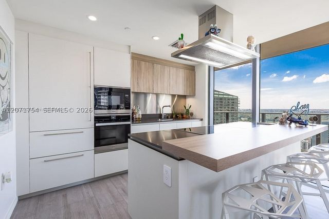 1000 Brickell Plz 3512, Miami, FL 33131