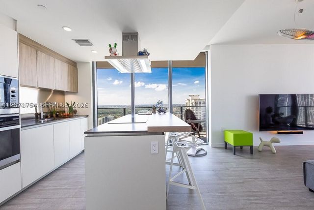1000 Brickell Plz 3512, Miami, FL 33131