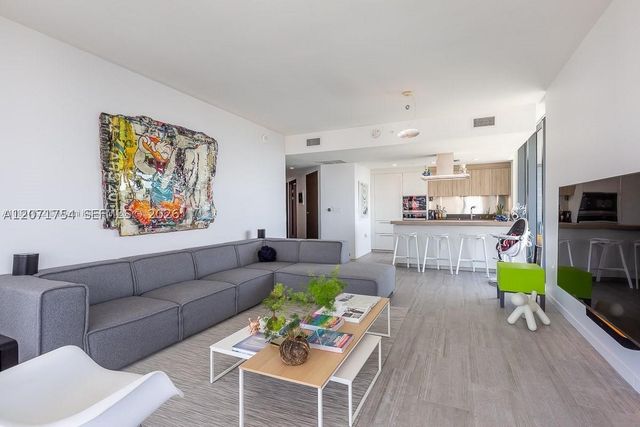 1000 Brickell Plz 3512, Miami, FL 33131