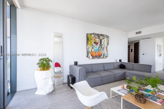 1000 Brickell Plz 3512, Miami, FL 33131