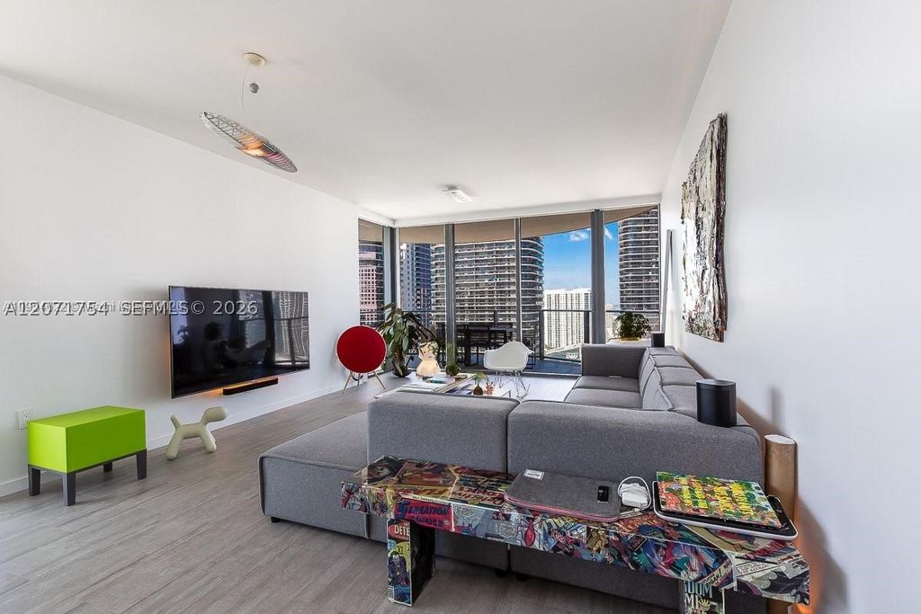 1000 Brickell Plz 3512, Miami, FL 33131