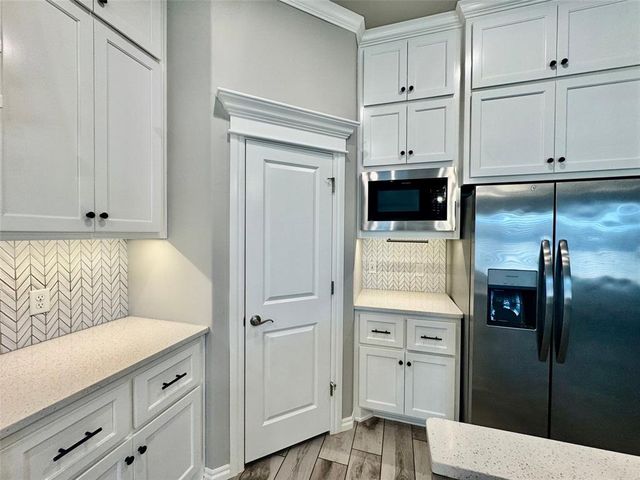 8913 Poppey Place, Yukon, OK 73099