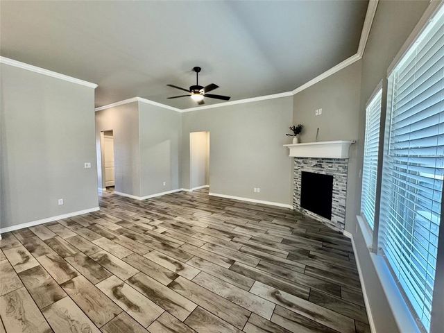 8913 Poppey Place, Yukon, OK 73099