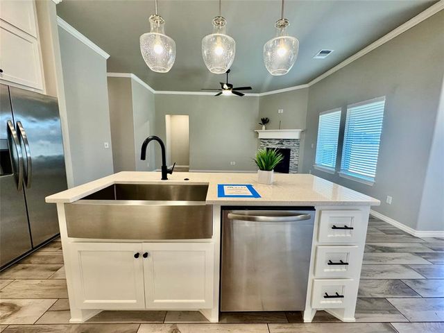 8913 Poppey Place, Yukon, OK 73099