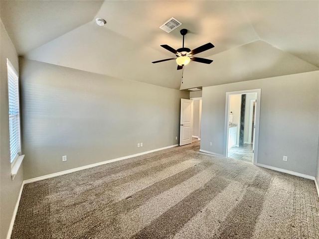 8913 Poppey Place, Yukon, OK 73099