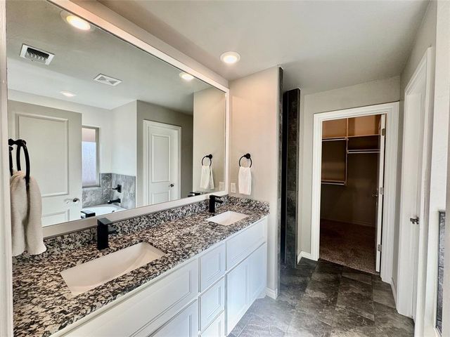 8913 Poppey Place, Yukon, OK 73099