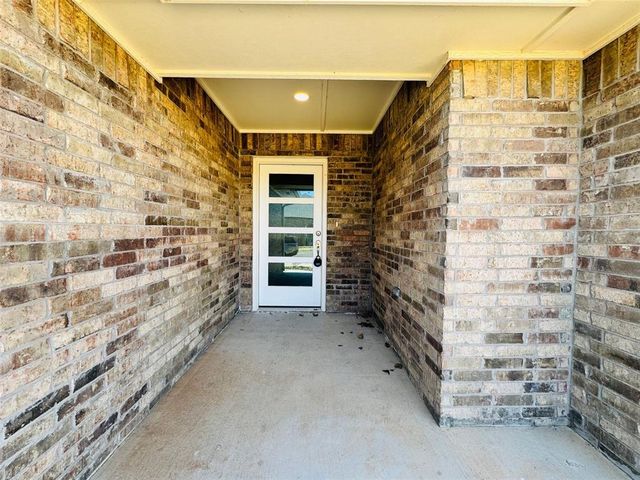 8913 Poppey Place, Yukon, OK 73099