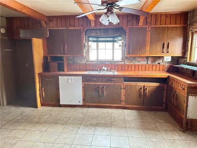 101 Hoffman Blvd, Ross Twp, PA 15209