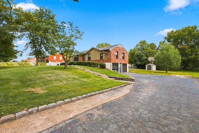 4009 Knud Dr, Columbia, TN 38401