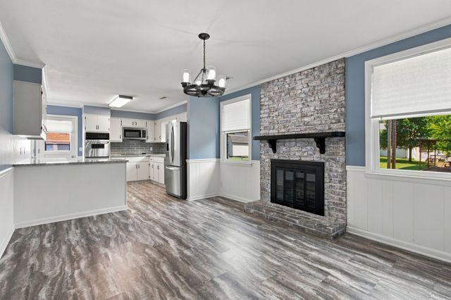 4009 Knud Dr, Columbia, TN 38401