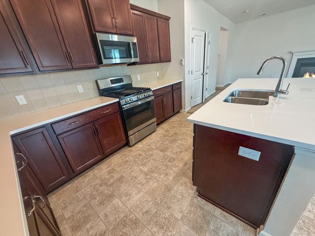 527 Adalina Drive, Goose Creek, SC 29445