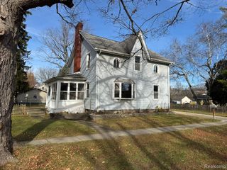 229 E Jackson Street, Lake Orion, MI 48362