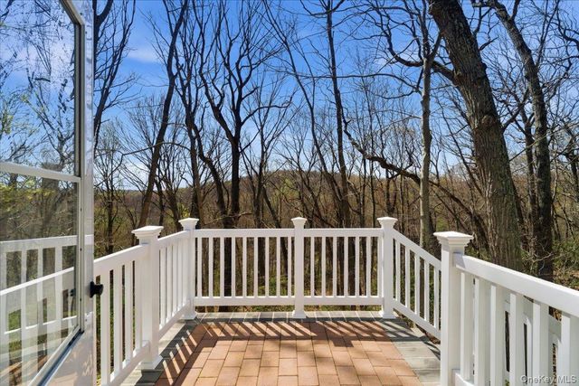263 Oyster Bay Road, Mill Neck, NY 11765